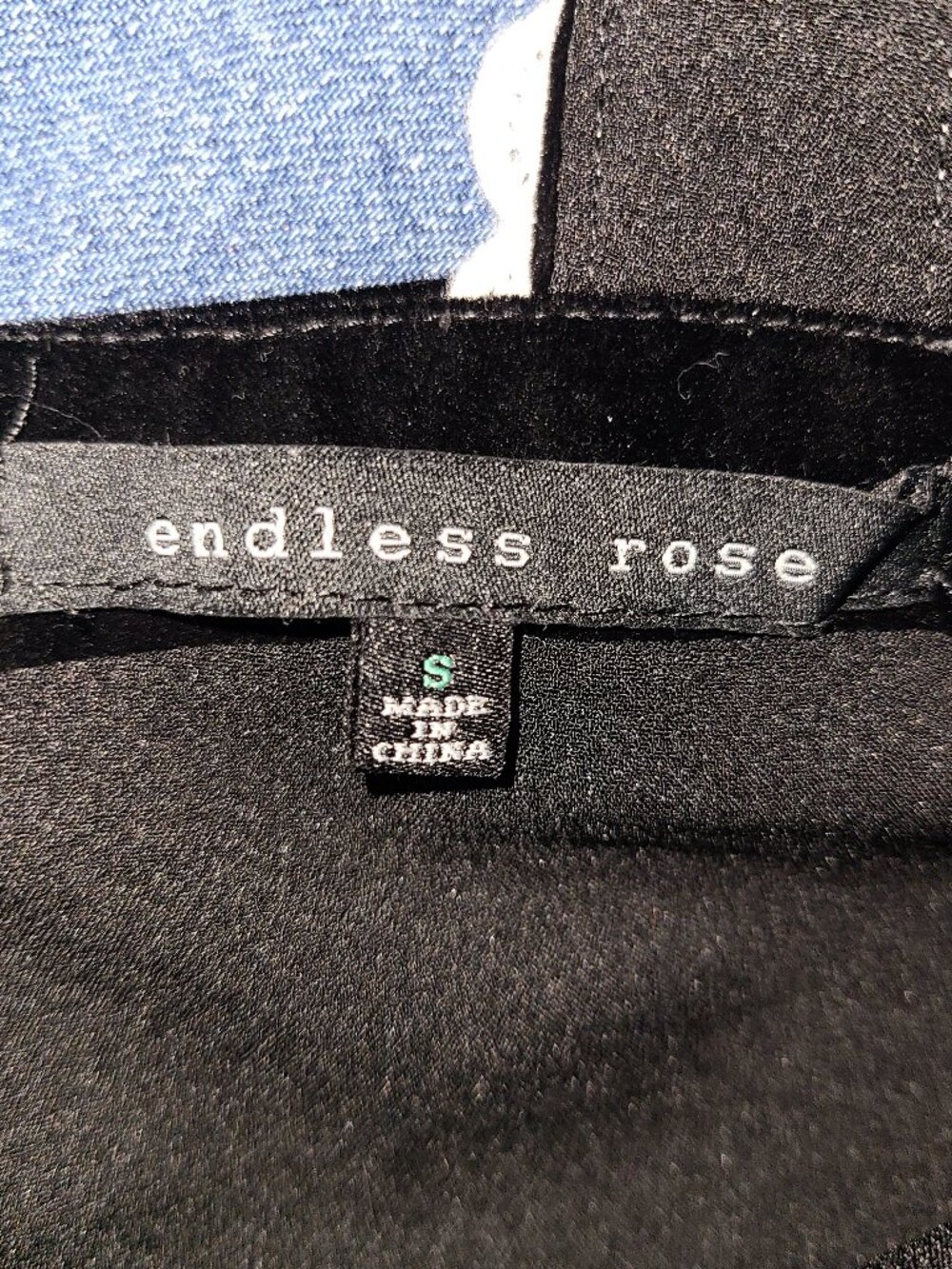 ENDLESS ROSE Velvet Crop Top, Size Small - Picture 4 of 5